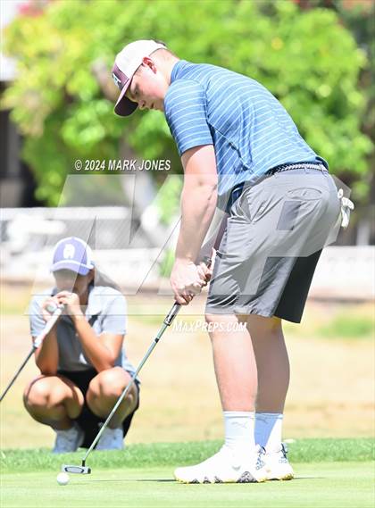 Thumbnail 2 in Metro Invitational Golf Tournament photogallery.
