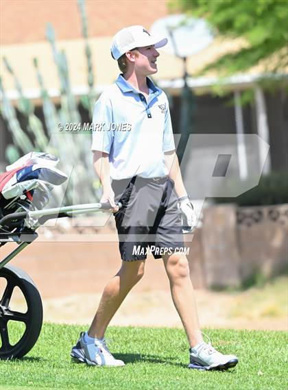 Thumbnail 2 in Metro Invitational Golf Tournament photogallery.