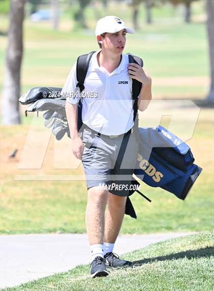 Thumbnail 3 in Metro Invitational Golf Tournament photogallery.