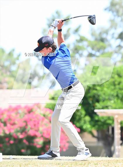 Thumbnail 3 in Metro Invitational Golf Tournament photogallery.