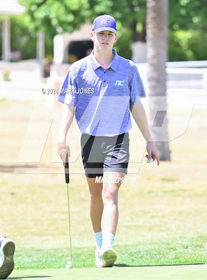 Thumbnail 3 in Metro Invitational Golf Tournament photogallery.
