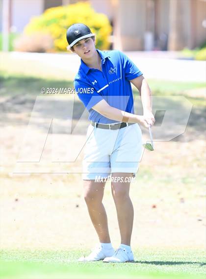 Thumbnail 2 in Metro Invitational Golf Tournament photogallery.