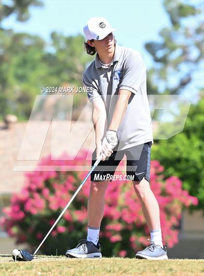 Thumbnail 3 in Metro Invitational Golf Tournament photogallery.