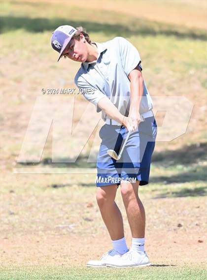 Thumbnail 3 in Metro Invitational Golf Tournament photogallery.