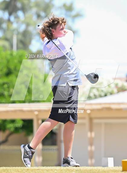 Thumbnail 3 in Metro Invitational Golf Tournament photogallery.