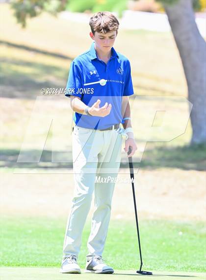 Thumbnail 3 in Metro Invitational Golf Tournament photogallery.