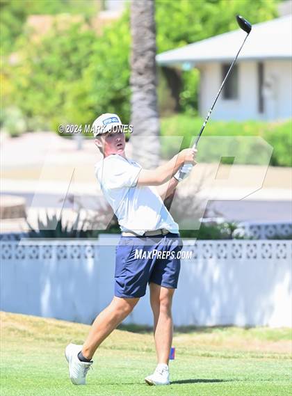 Thumbnail 3 in Metro Invitational Golf Tournament photogallery.