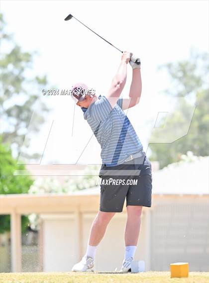 Thumbnail 3 in Metro Invitational Golf Tournament photogallery.