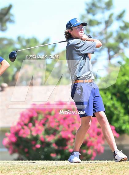 Thumbnail 3 in Metro Invitational Golf Tournament photogallery.