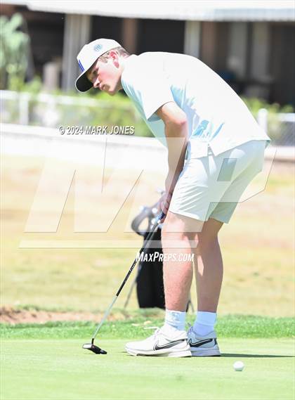 Thumbnail 2 in Metro Invitational Golf Tournament photogallery.