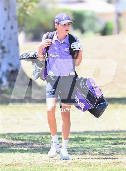 Thumbnail 3 in Metro Invitational Golf Tournament photogallery.
