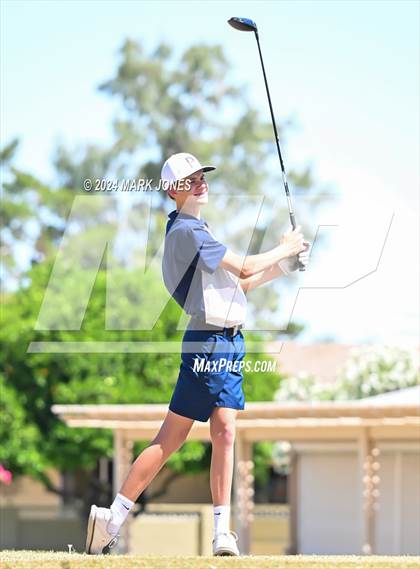 Thumbnail 2 in Metro Invitational Golf Tournament photogallery.