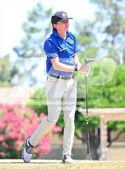 Thumbnail 3 in Metro Invitational Golf Tournament photogallery.