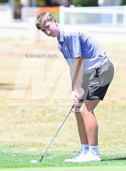 Thumbnail 3 in Metro Invitational Golf Tournament photogallery.