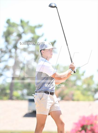 Thumbnail 3 in Metro Invitational Golf Tournament photogallery.