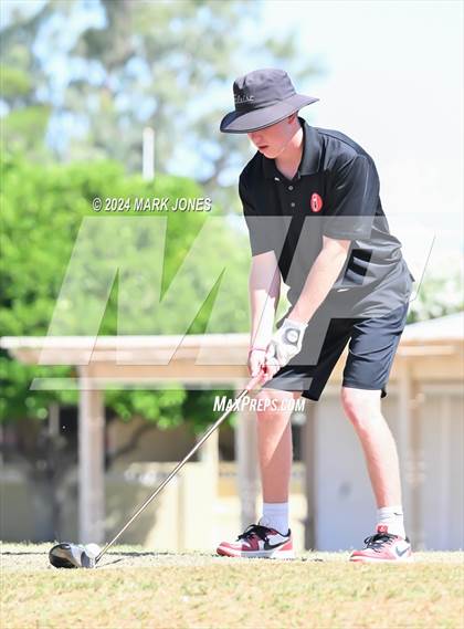 Thumbnail 2 in Metro Invitational Golf Tournament photogallery.