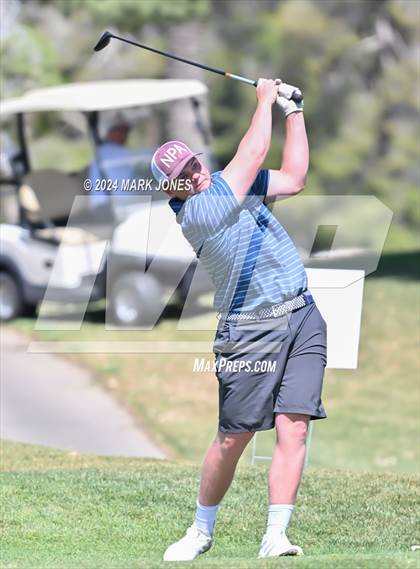 Thumbnail 2 in Metro Invitational Golf Tournament photogallery.
