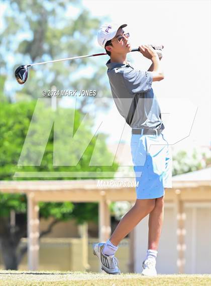 Thumbnail 2 in Metro Invitational Golf Tournament photogallery.
