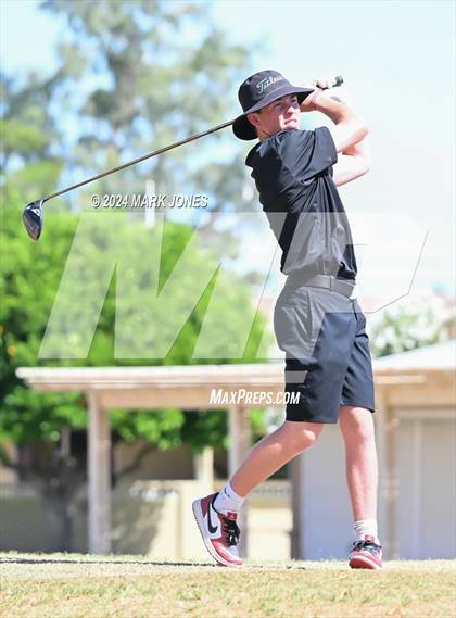 Thumbnail 3 in Metro Invitational Golf Tournament photogallery.