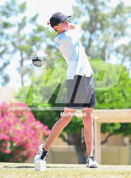 Thumbnail 3 in Metro Invitational Golf Tournament photogallery.