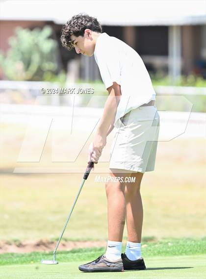 Thumbnail 3 in Metro Invitational Golf Tournament photogallery.