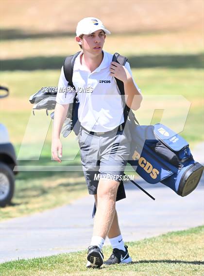 Thumbnail 2 in Metro Invitational Golf Tournament photogallery.