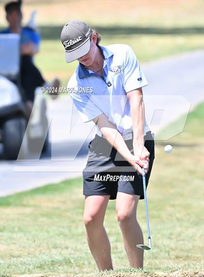 Thumbnail 2 in Metro Invitational Golf Tournament photogallery.