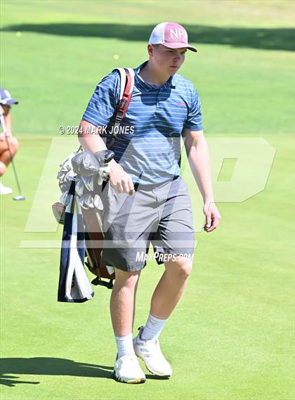 Thumbnail 3 in Metro Invitational Golf Tournament photogallery.