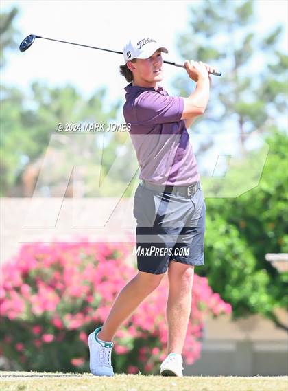 Thumbnail 3 in Metro Invitational Golf Tournament photogallery.