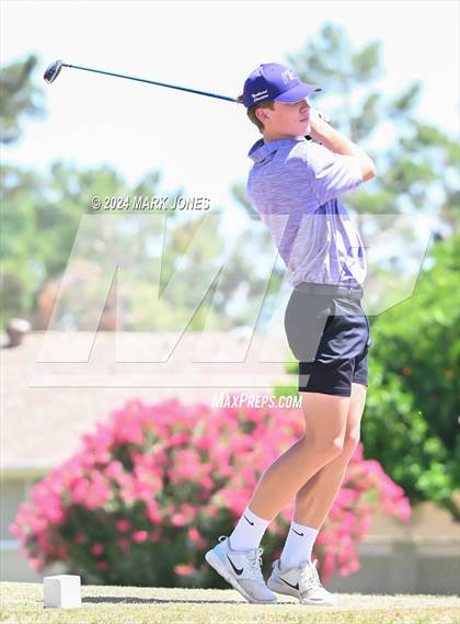 Thumbnail 3 in Metro Invitational Golf Tournament photogallery.