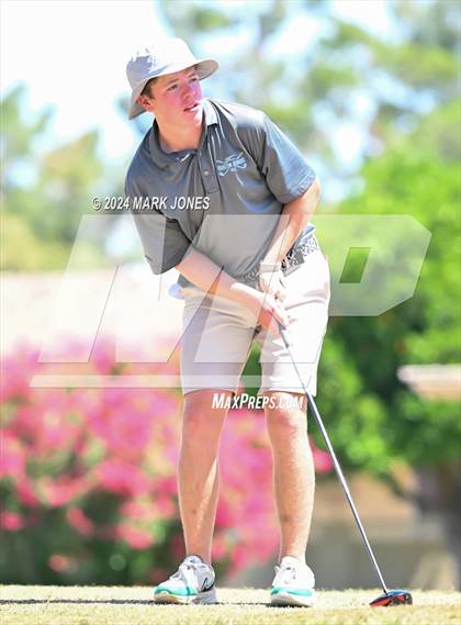 Thumbnail 2 in Metro Invitational Golf Tournament photogallery.