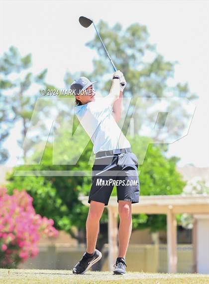Thumbnail 3 in Metro Invitational Golf Tournament photogallery.