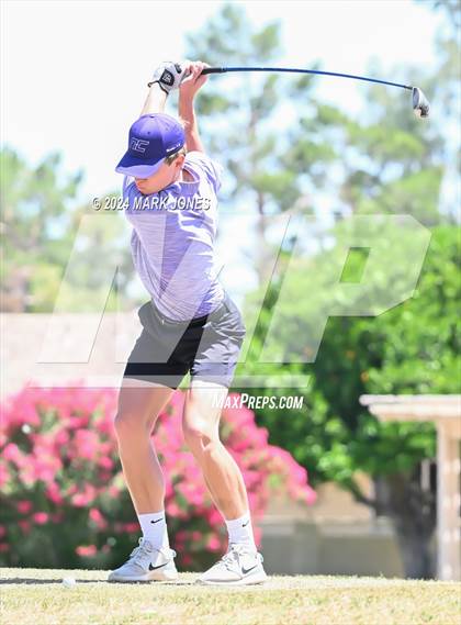 Thumbnail 3 in Metro Invitational Golf Tournament photogallery.