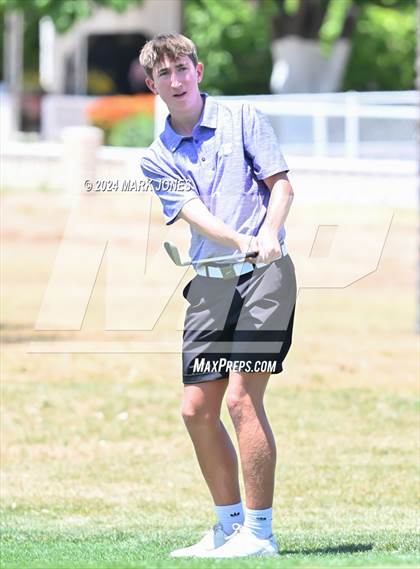 Thumbnail 2 in Metro Invitational Golf Tournament photogallery.