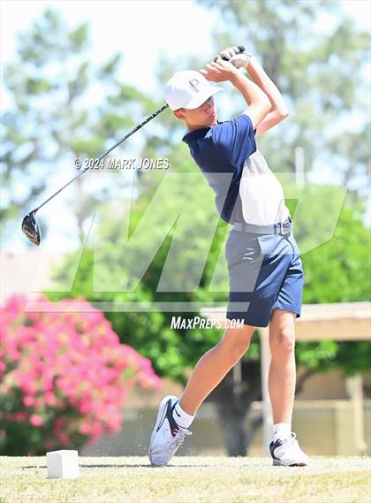 Thumbnail 2 in Metro Invitational Golf Tournament photogallery.