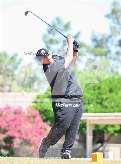 Thumbnail 3 in Metro Invitational Golf Tournament photogallery.