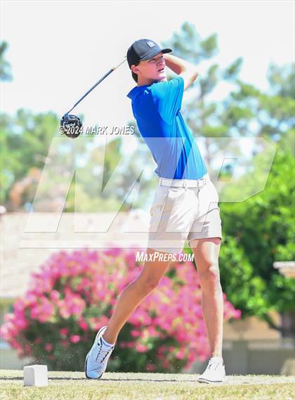 Thumbnail 2 in Metro Invitational Golf Tournament photogallery.