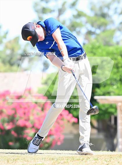 Thumbnail 2 in Metro Invitational Golf Tournament photogallery.