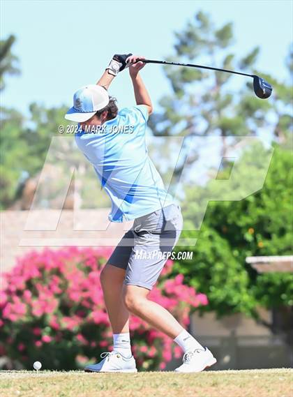 Thumbnail 3 in Metro Invitational Golf Tournament photogallery.