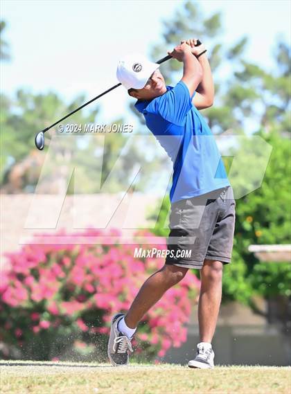 Thumbnail 3 in Metro Invitational Golf Tournament photogallery.