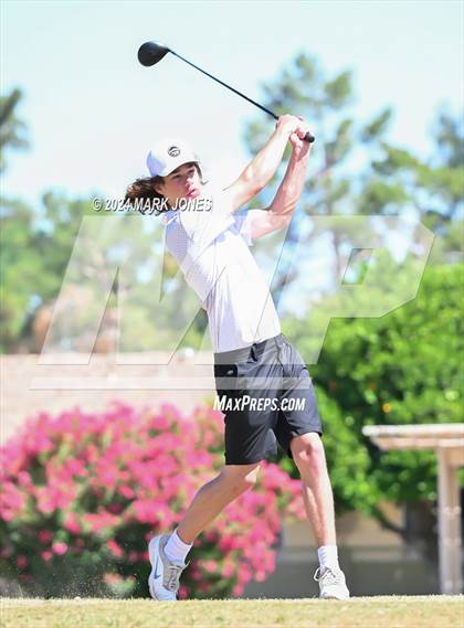 Thumbnail 2 in Metro Invitational Golf Tournament photogallery.
