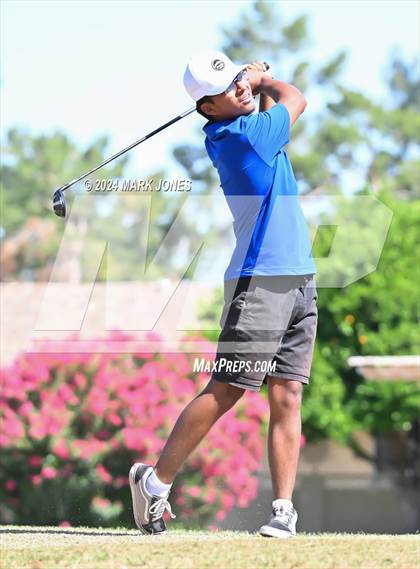 Thumbnail 2 in Metro Invitational Golf Tournament photogallery.
