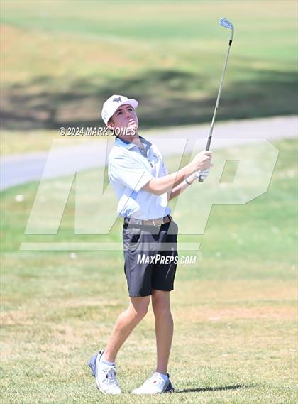 Thumbnail 3 in Metro Invitational Golf Tournament photogallery.