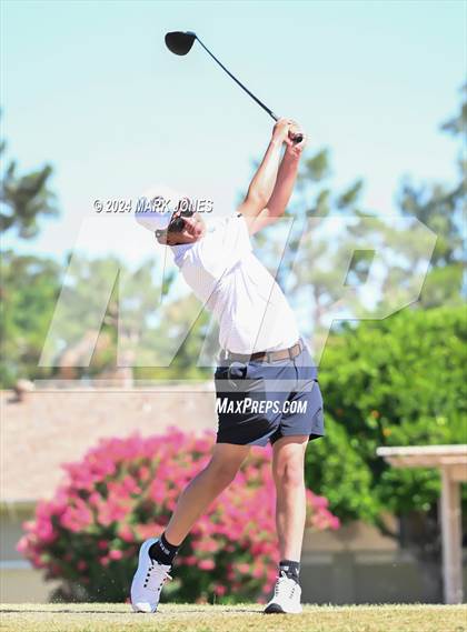 Thumbnail 3 in Metro Invitational Golf Tournament photogallery.