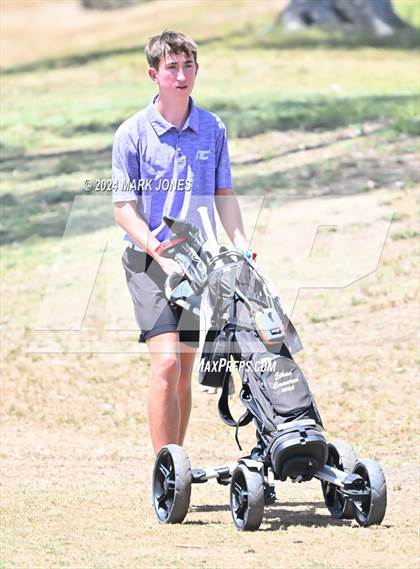 Thumbnail 2 in Metro Invitational Golf Tournament photogallery.
