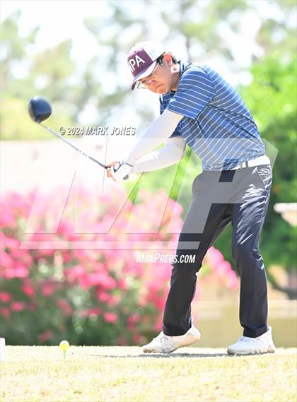 Thumbnail 2 in Metro Invitational Golf Tournament photogallery.