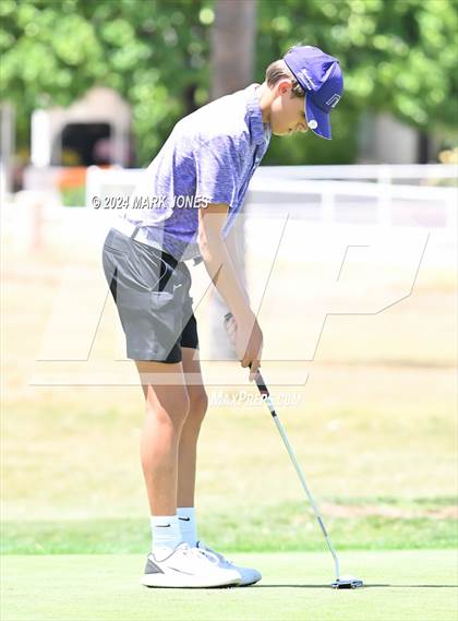 Thumbnail 2 in Metro Invitational Golf Tournament photogallery.