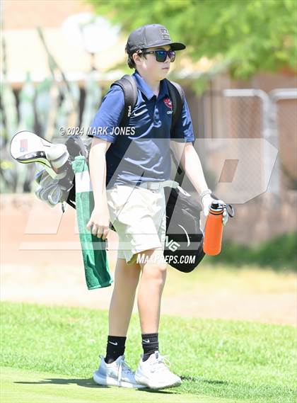 Thumbnail 2 in Metro Invitational Golf Tournament photogallery.