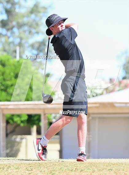 Thumbnail 2 in Metro Invitational Golf Tournament photogallery.