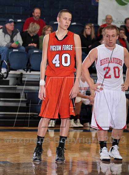 Thumbnail 1 in Scott vs Pigeon Forge (Seymour Christmas Classic) photogallery.